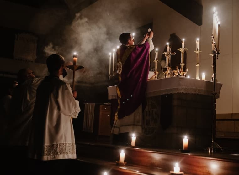 Elevation of the host during Mass